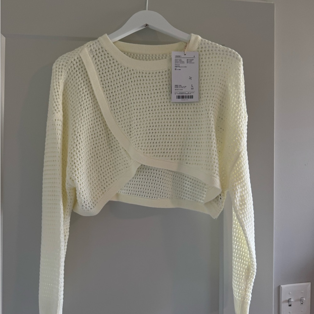 Cream Knit Crew Neck Sweater with Airy Texture